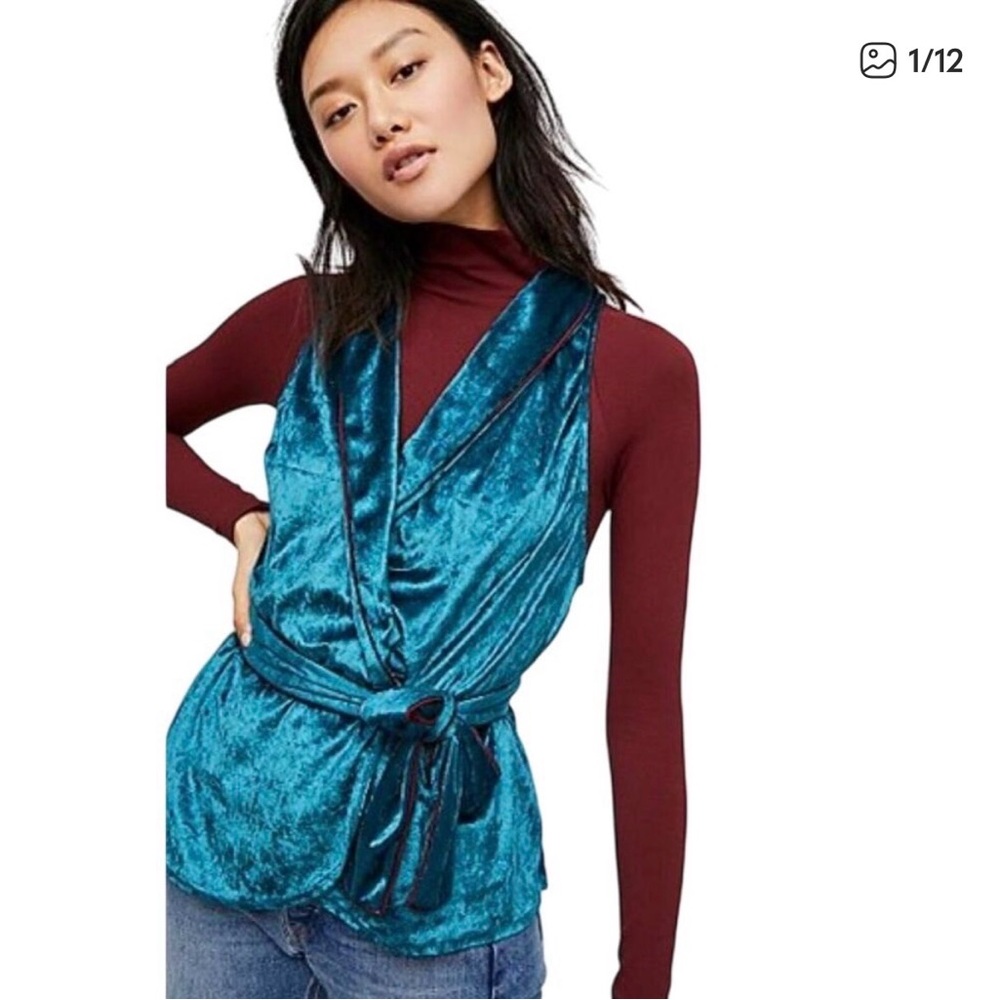 Free People velvet like vest top - Picture 3 of 12